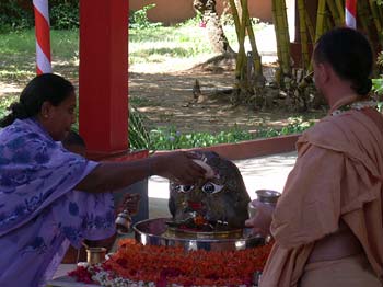 Govardhana Abhiseka 2