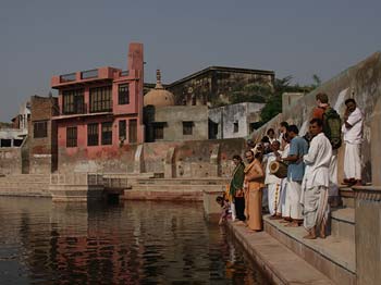 Parikrama Shyama Kunda