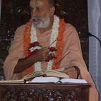 Swami B.B Vishnu giving class