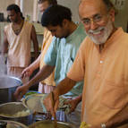 Visnu Maharaja making halava